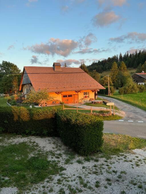 Nuit Insolite - La Cabane Du Haut-Doubs Les Gras Luaran gambar